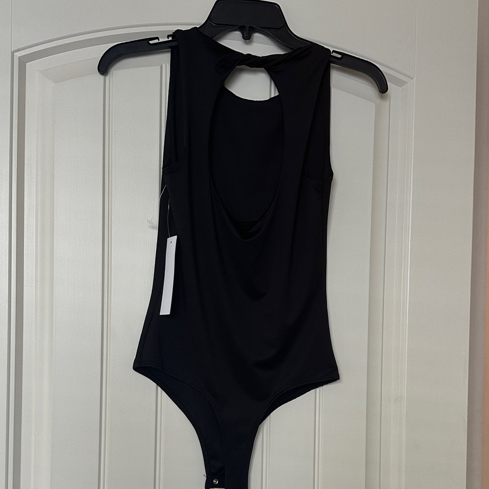 Elegant Black Sleeveless Bodysuit
